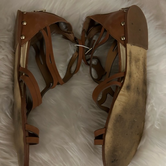 Steve Madden cognac brown leather gladiator sandals with zipper detailing, EUC - Picture 3 of 3